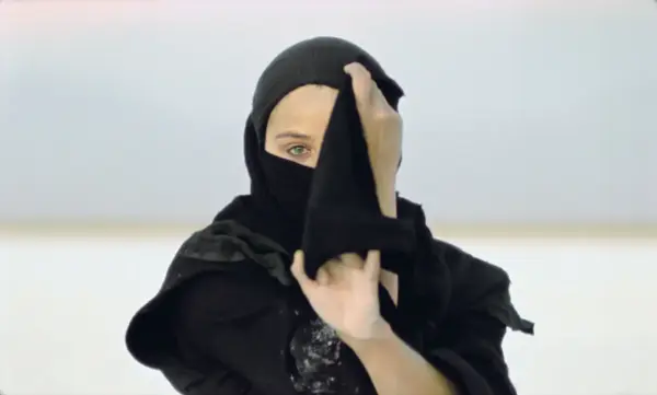 Film still of Horizon of exile, dual channel installation film by Isabel Rocamora. © The artist, 2007. Courtesy of Galeria SENDA.
